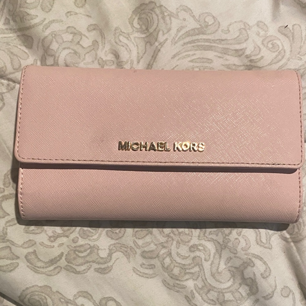 Michael Kors Blush Pink Wallet